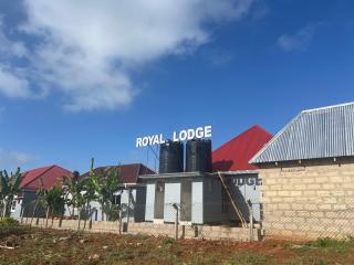 Royal lodge - - 0