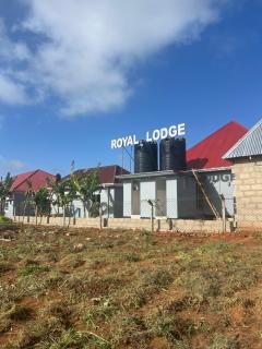 Royal lodge - - 6