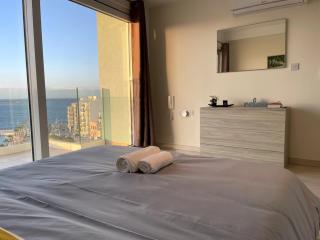Stunning Sea View Apartment - St Paul's Bay - 5