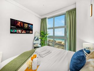 Luxurious 2BR Stay Marina View - 2