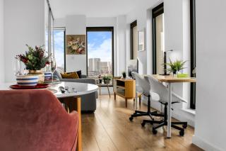 Station 1 Minute, Gym , Smart TV , 1 Min to Westfield Centre - Londra - 0