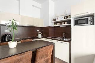 City Centre, Balcony, AC & Lift - 5