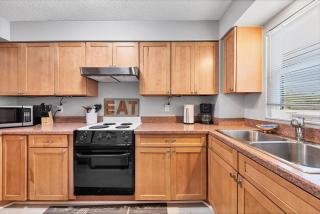 2 bed 2 bath centrally located on Siesta Key - Sarasota - 2