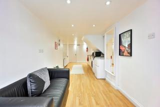 1-Bedroom Flat Near Tube - Londra - 9