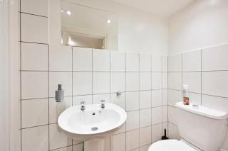 1-Bedroom Flat Near Tube - Londra - 8