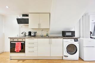 1-Bedroom Flat Near Tube - Londra - 5
