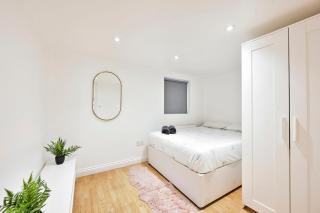 1-Bedroom Flat Near Tube - Londra - 0