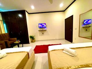 Lahore Hotel and Guest House - Lahore - 2