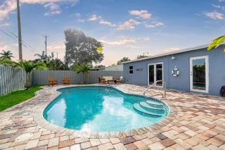 Modern 3BR Beach House With Private Pool and BBQ - Pompano Beach - 9
