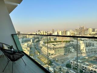 Stylish 1BR Apartment with Balcony & Cityscape Views in Binghatti Heights - 8