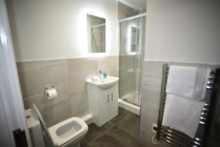 Liverpool City Escape - Modern 1-Bed with Sofa Bed, Sleeps 4 - Perfect for Families & Friends - Liverpool - 8