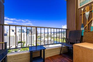 Modern Suite Free Parking View AC King Bed Kitchen - Honolulu - 1