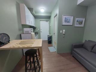 The Linear Tower 1 MAKATI 1 BR CONDO Unit - Manila - 1