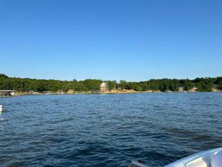 Hidden Valley Paradise Luxurious Lakefront Retreat - 4