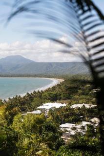 Sophisticated Tropical Villa with Infinity Pool - 7