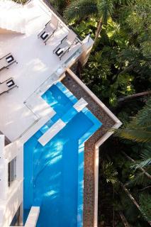 Sophisticated Tropical Villa with Infinity Pool - 3