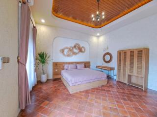 Princessa Villa by Raminten - Pakem - 4