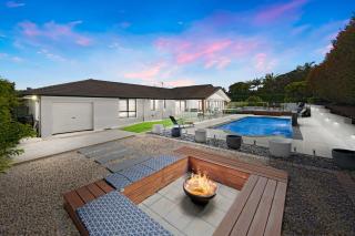 Elkhorn Grove - Family home with pool, air con, pet friendly - Port Macquarie - 0