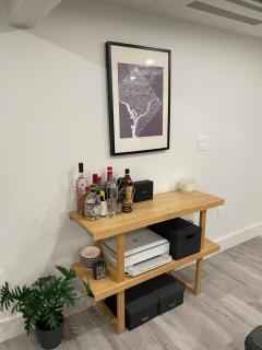 Stylish English Basement Perfect for Long Stays - 1