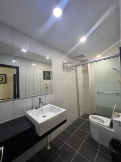 H-5 INN - Bintulu - 2