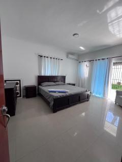 Beachside Private Room & Private Bathroom in Spacious Apartment - Punta Cana - 9