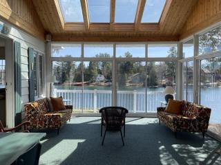 Water front Golden Lake cottage - Calm and peaceful - 8