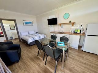 Cootamundra Caravan Park - Cootamundra - 4