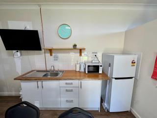 Cootamundra Caravan Park - Cootamundra - 3