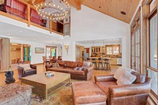 4BR Cabin with Hot Tub – Ultimate Truckee Escape cabin - 2