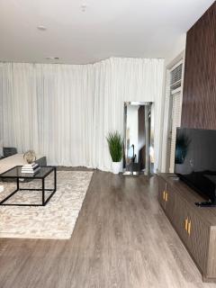 2 BR LUX Apartment In Raleigh - Raleigh - 0