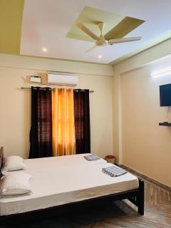 Shri Ganesh Residency And Restaurant - 2