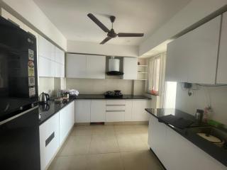 Fully loaded gorgeous 3bhk viewtopia - Dehradun - 4