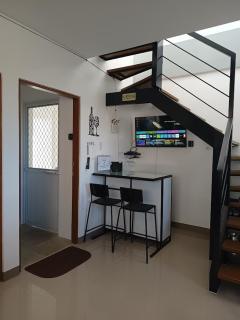 Casa Devino - Discover the Perfect Condo Getaway in Luxury, Kareoke, Netflix, Free Parking - Tagaytay - 1