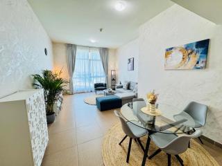 Luxury Hamilton Residency 1BHK business bay Marsai Drive Dubai - 7