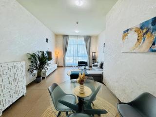 Luxury Hamilton Residency 1BHK business bay Marsai Drive Dubai - 8