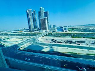 Luxury Hamilton Residency 1BHK business bay Marsai Drive Dubai - 2