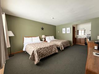 The Trail Inn - Newberry, MI - Formerly Knollwood Inn - 13467 M-28 - Newberry - 8
