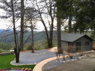 Mountain Shadows Retreat - 8