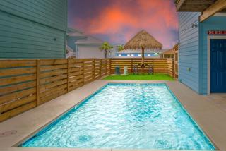 Why Knot Relax - Heated PRIVATE Pool Beach Gear Credit Included - 9