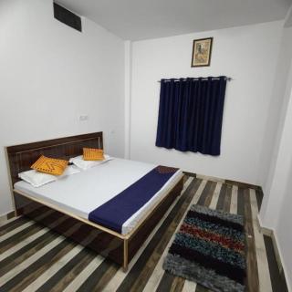 VARANASI PREMIUM HOTEL - K A S H I - N E S T - Near Sarnath Excavated Site - Restaurant and free Wi-Fi - fully Air Conditioned hotel at Prime Location - BEST HOTEL IN VARANASI - Varanasi - 9