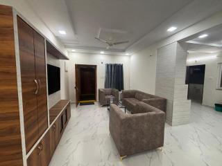 3 Bees Service Apartment Rooms - Gachibowli - 0