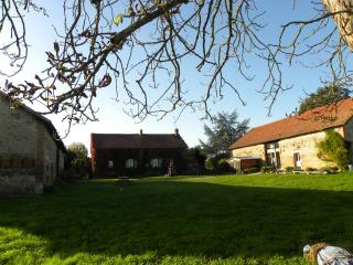 Chambres d'hôtes Les cabris - Verneix - 0