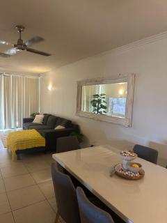Taylord holiday homes and apartments - Townsville - 6
