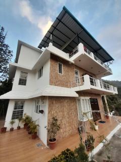 The Umri Lansdowne - 9