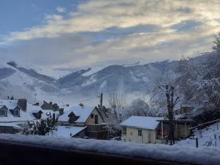 Petit nid douillet , T1 avec cuisine indépendante, au calme, proche centre ville - 1