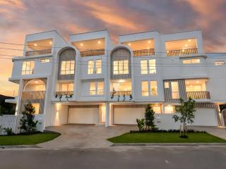 Villa Alysea at Runaway Bay - Gold Coast - 0