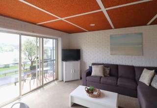 Unit 2 6-8 Buckland Drive - 3