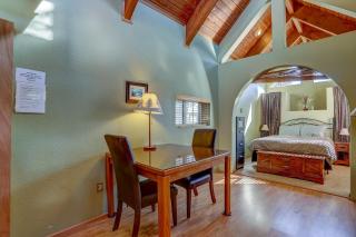 Walk to downtown White Salmon - Waveseeker - 1