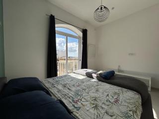 Next to beach Sliema Stay, Cozy, Air-Conditioned, Self Check-In - Il-Gżira - 7