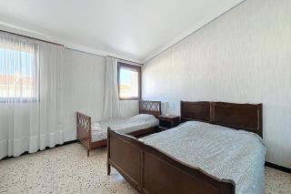 Bright Family Home Near the Sea - 4